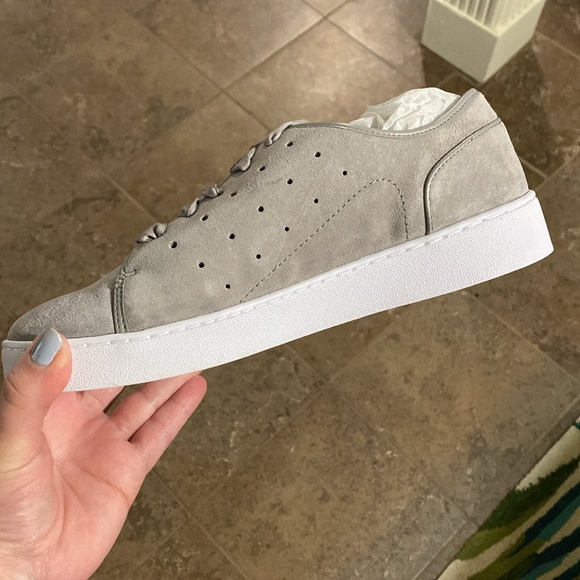NIB Vionic Splendid Keke Suede Light Grey Sneakers - Picture 3 of 13